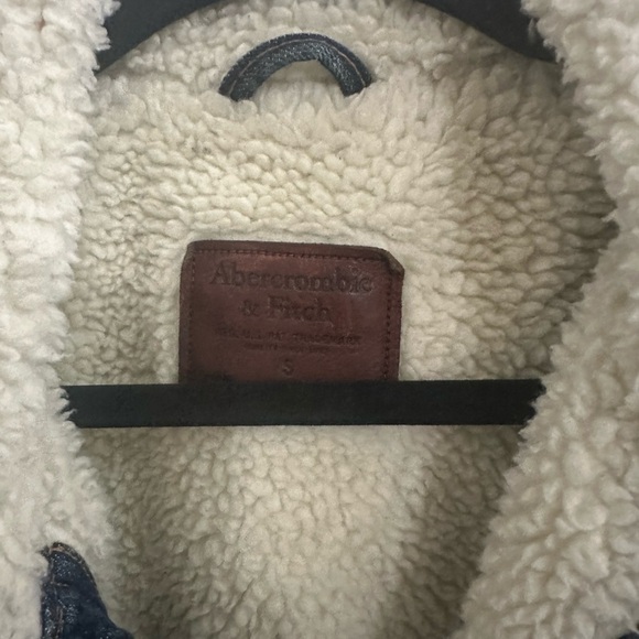 Abercrombie & Fitch Denim Sherpa-Lined Jacket men’s Sz S women’s M/L - Picture 4 of 4